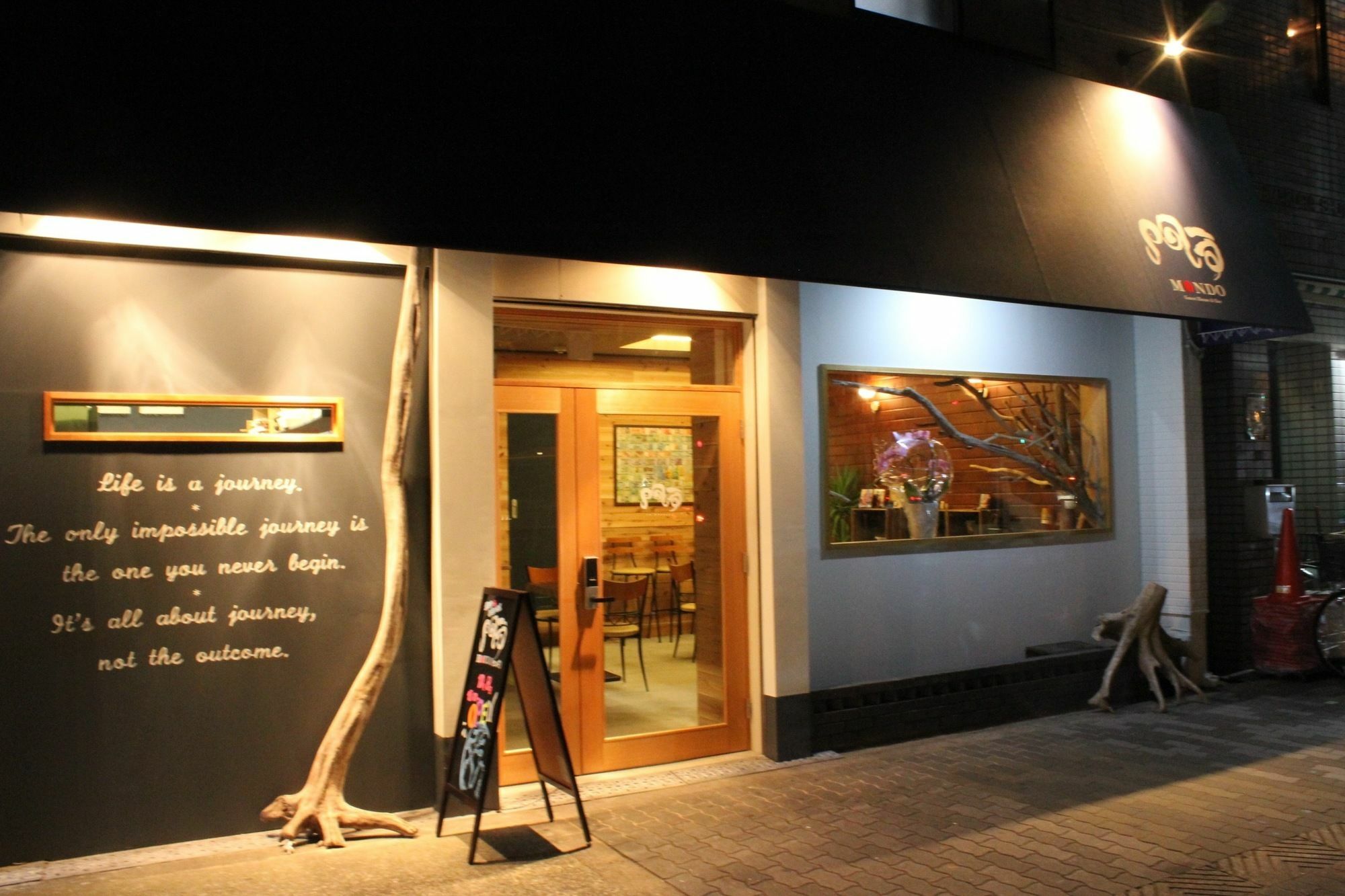 Bar And Hostel Mondo Osaka Luaran gambar